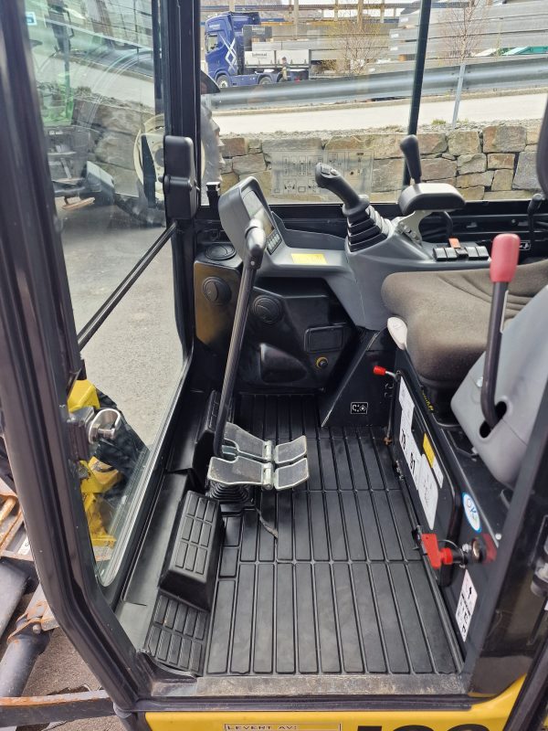 Yanmar SV18 2020 (2 tonnes) agri-tract