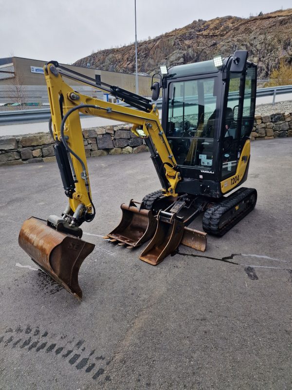 Yanmar SV18 2020 (2 tonnes) agri-tract