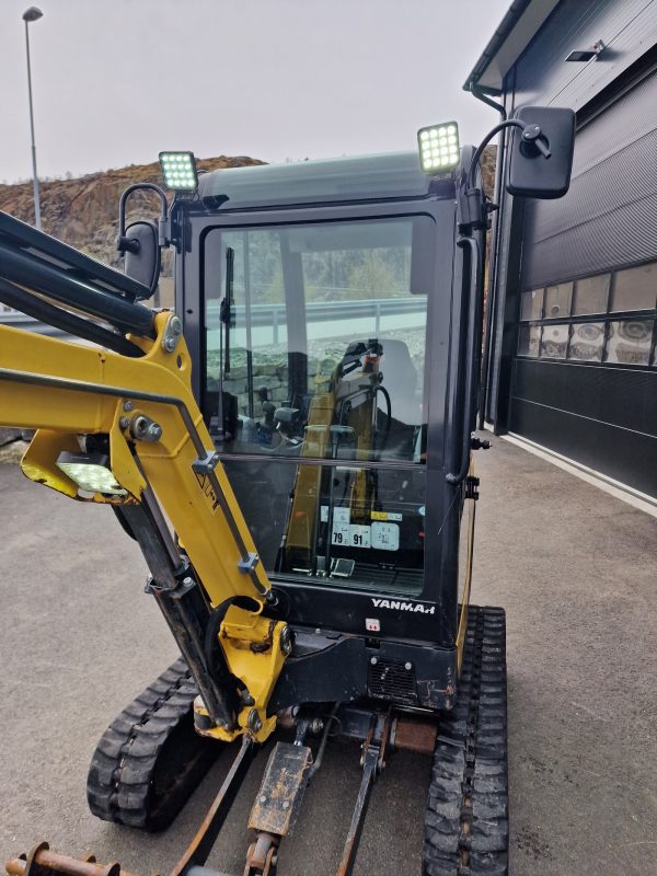 Yanmar SV18 2020 (2 tonnes) agri-tract