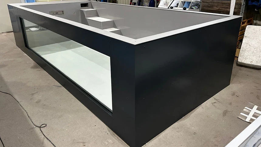 Piscine en polypropylène de 6,5 m x 2,5 m avec une fenêtre de 4 m agri-tract