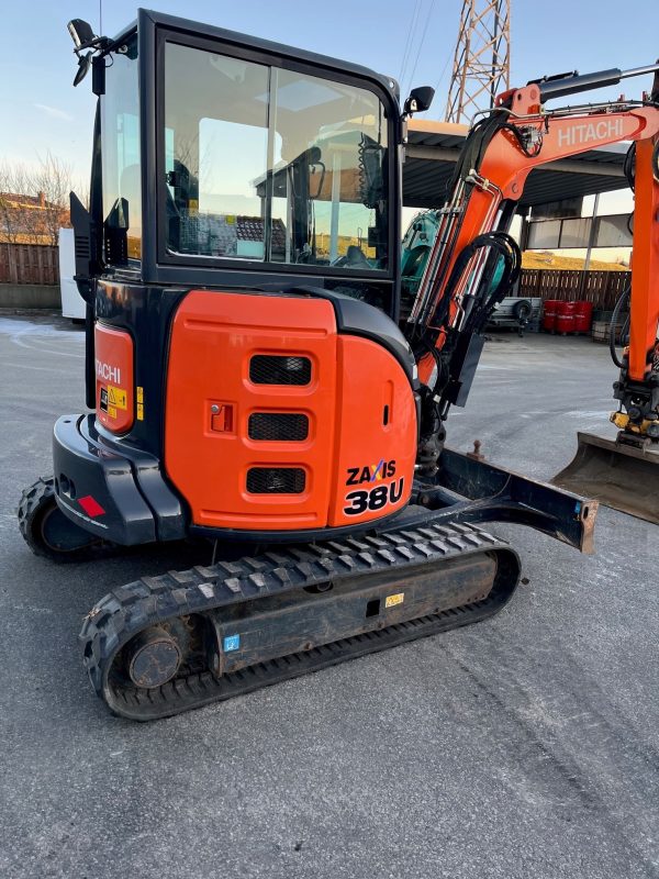 Hitachi 2017 - ZX38-5A agri-tract