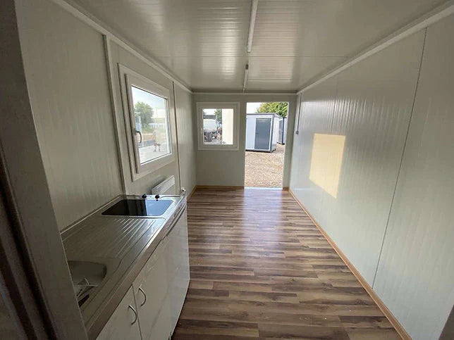 Conteneur 6×2,40 m + WC, douche et cuisine agri-tract