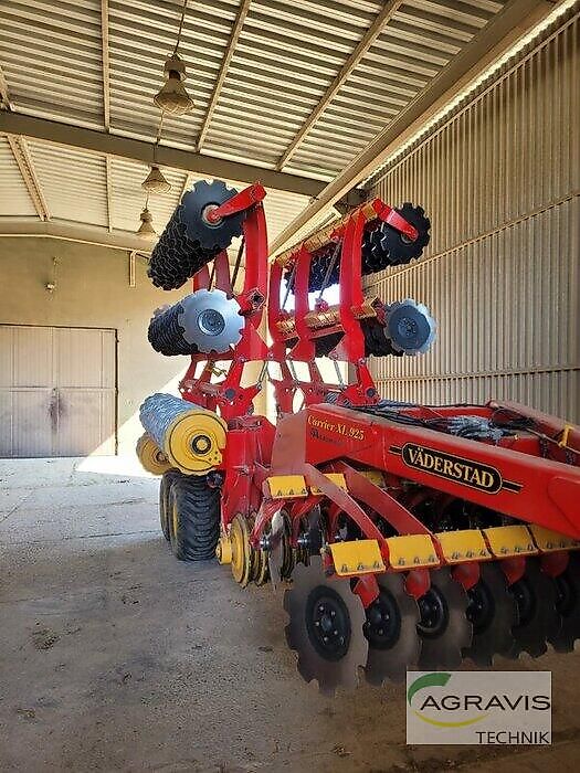 Carrier XL 925 agri-tract