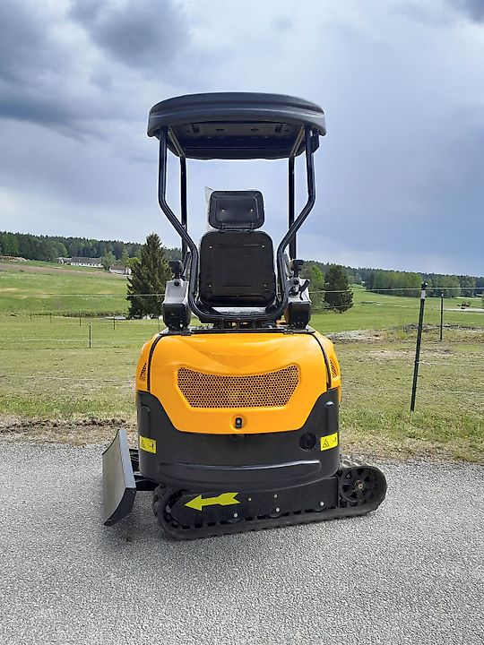 Mini-pelle 2 tonnes agri-tract