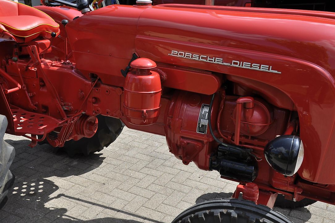 STANDARD 217 agri-tract