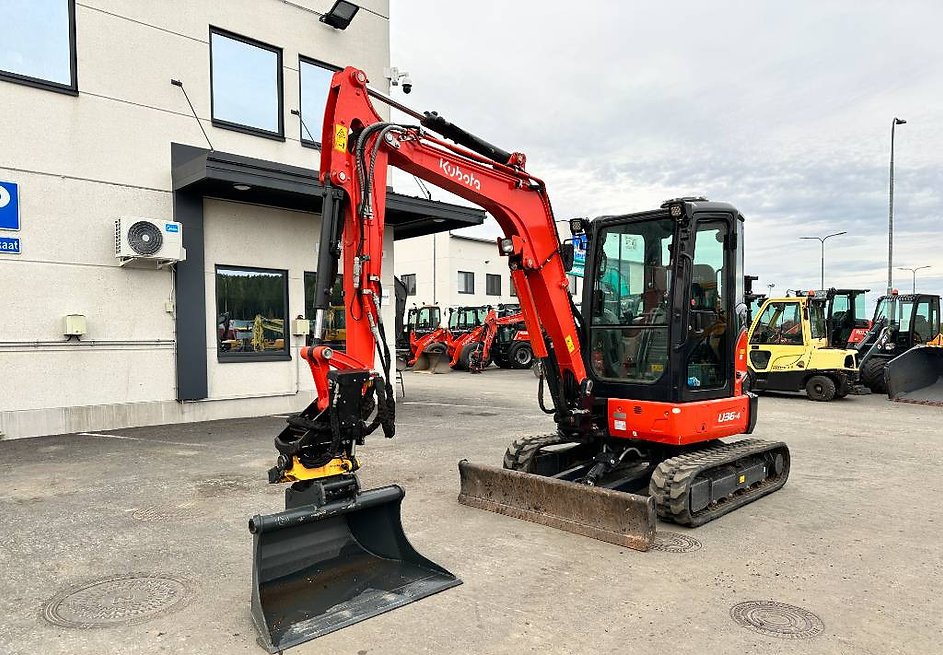 Kubota U36-4 agri-tract