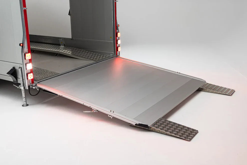 Remorque fermée mesurant 2360 x 1320 mm agri-tract