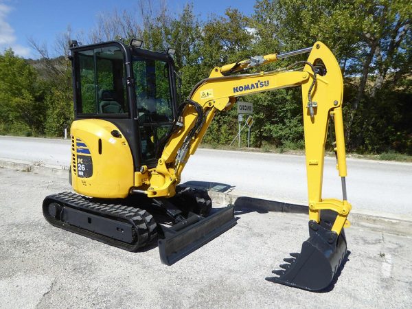 KOMATSU PC 26 MR-3 agri-tract