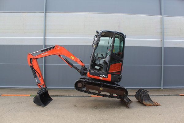 Kubota U27-4 Feu agri-tract