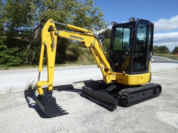 KOMATSU PC 26 MR-3 agri-tract
