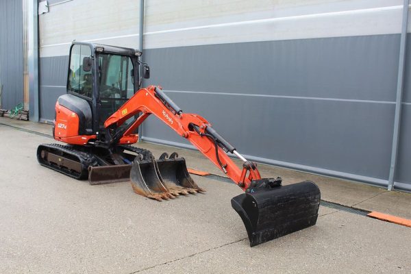 Kubota U27-4 Feu agri-tract