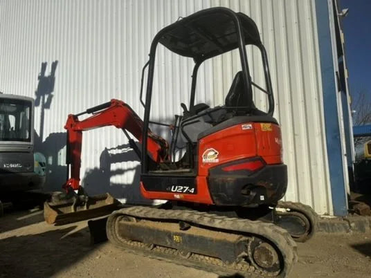 Mini Escavadora Kubota U27-4 com Cabine + 3 Caçambas – 2,6T agri-tract