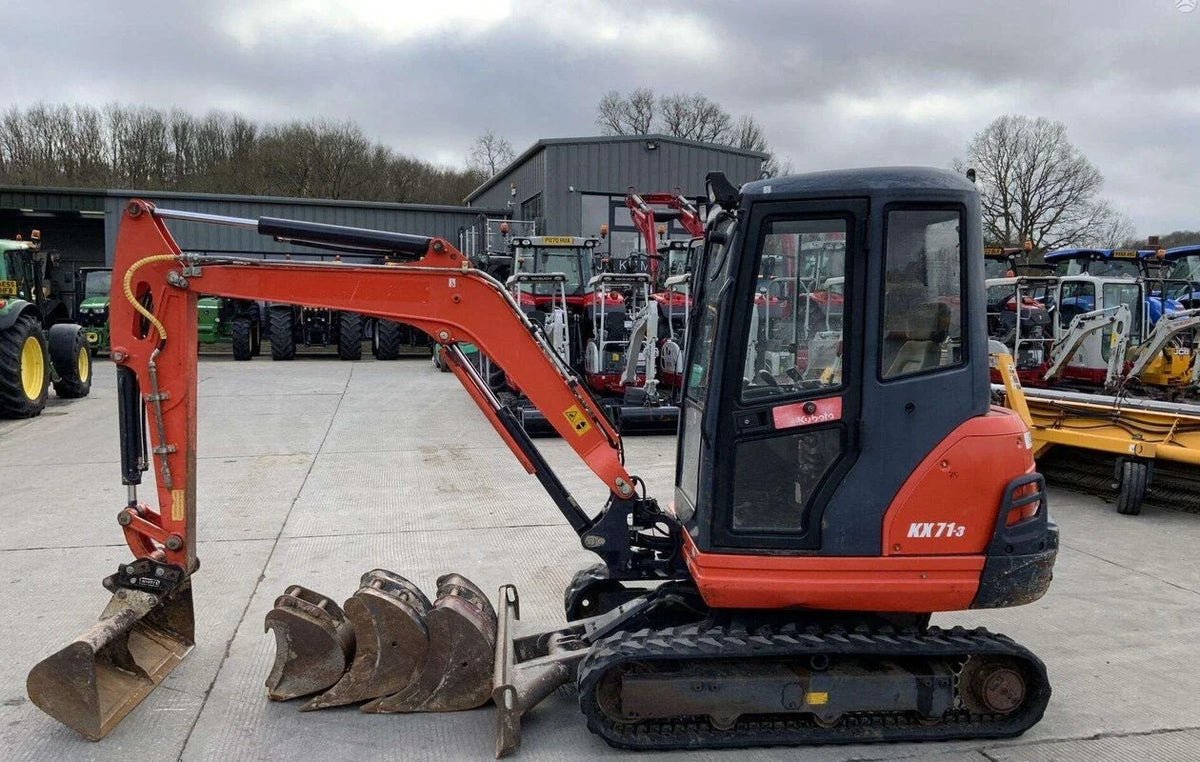 Kubota KX71-3 agri-tract